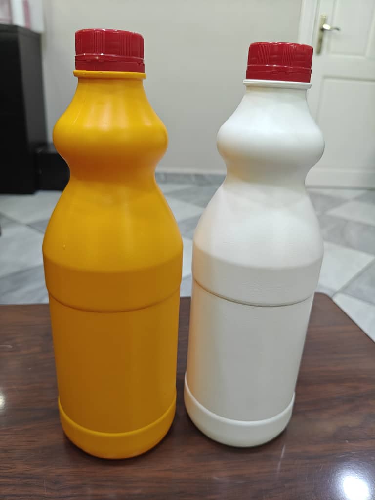 قارورات سعة 900 مل بغطاء قياسي